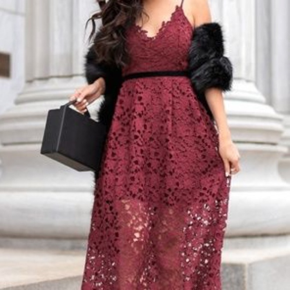 ASTR the Label Lace Midi Dress in Red Tannin XS